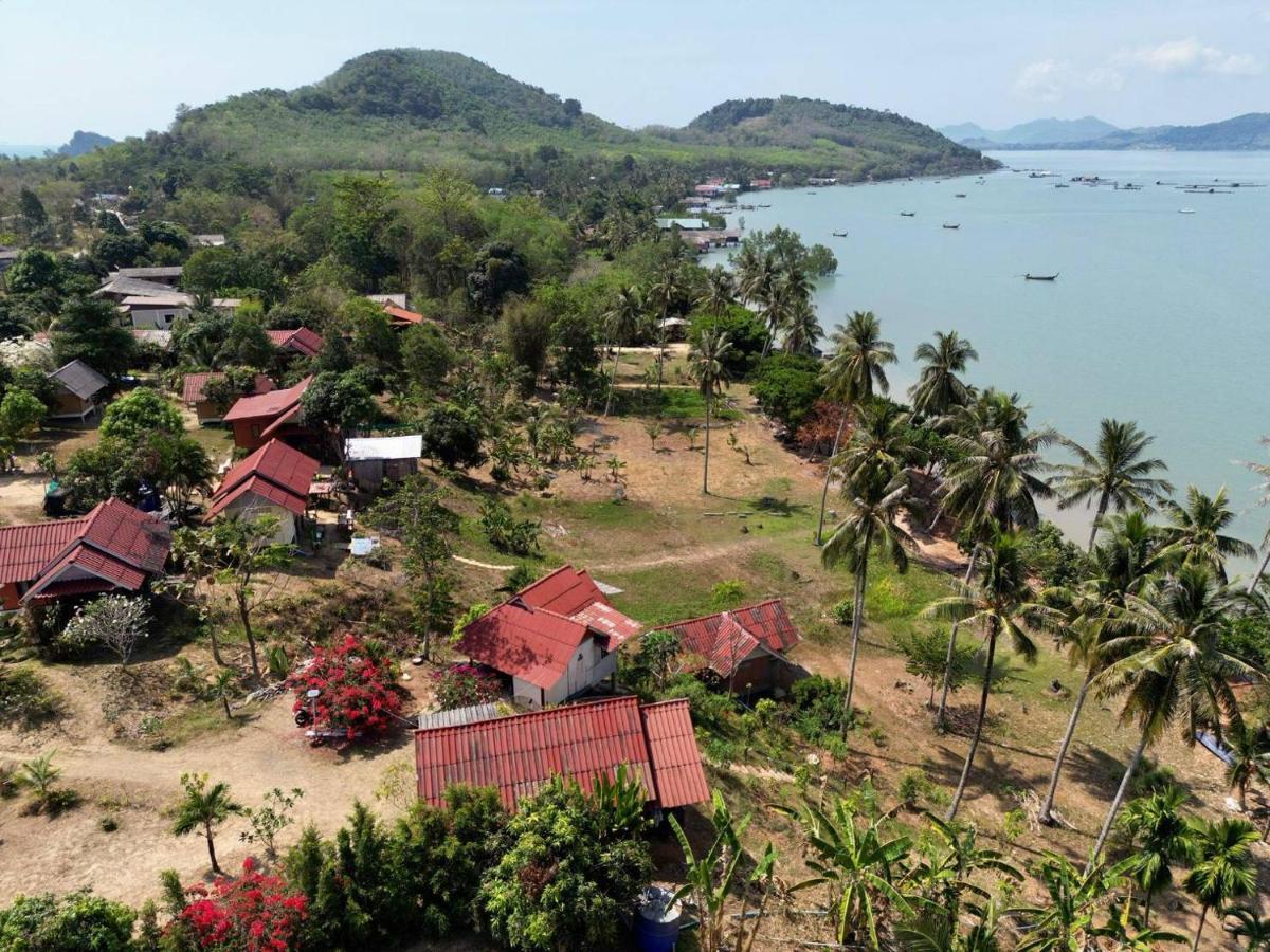 Three Monkeys Bungalows Koh Yao Noi Екстериор снимка